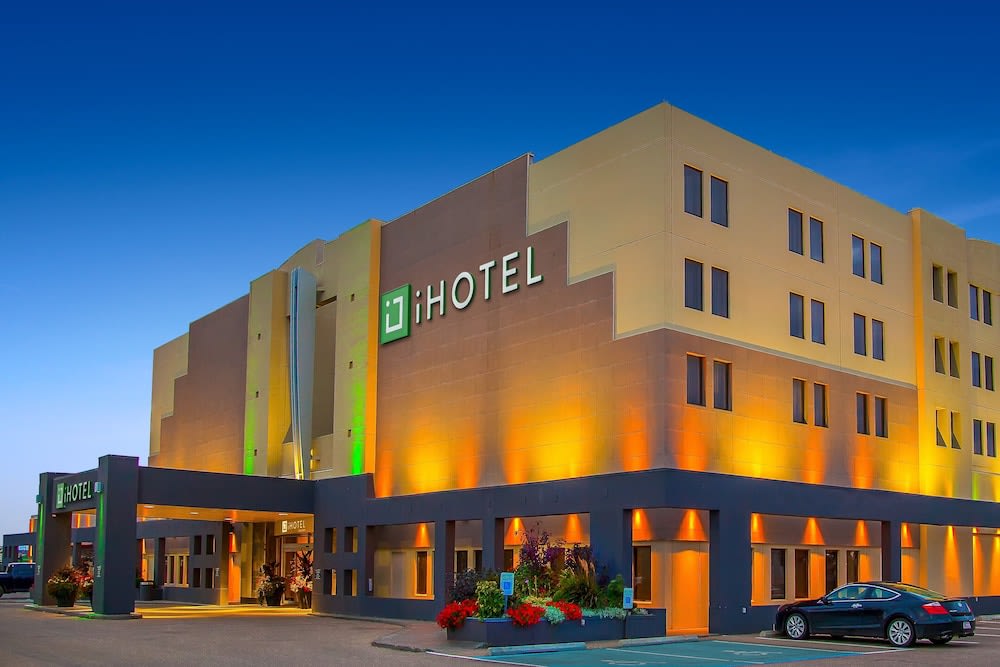 iHOTEL & Conference Center Red Deer 1
