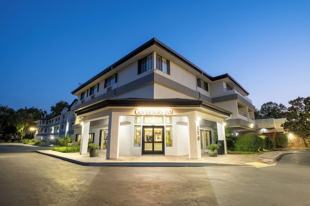 Governors Inn Hotel 1