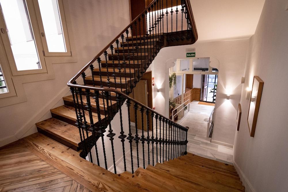 Plaza Mayor Suites & Apartments 2