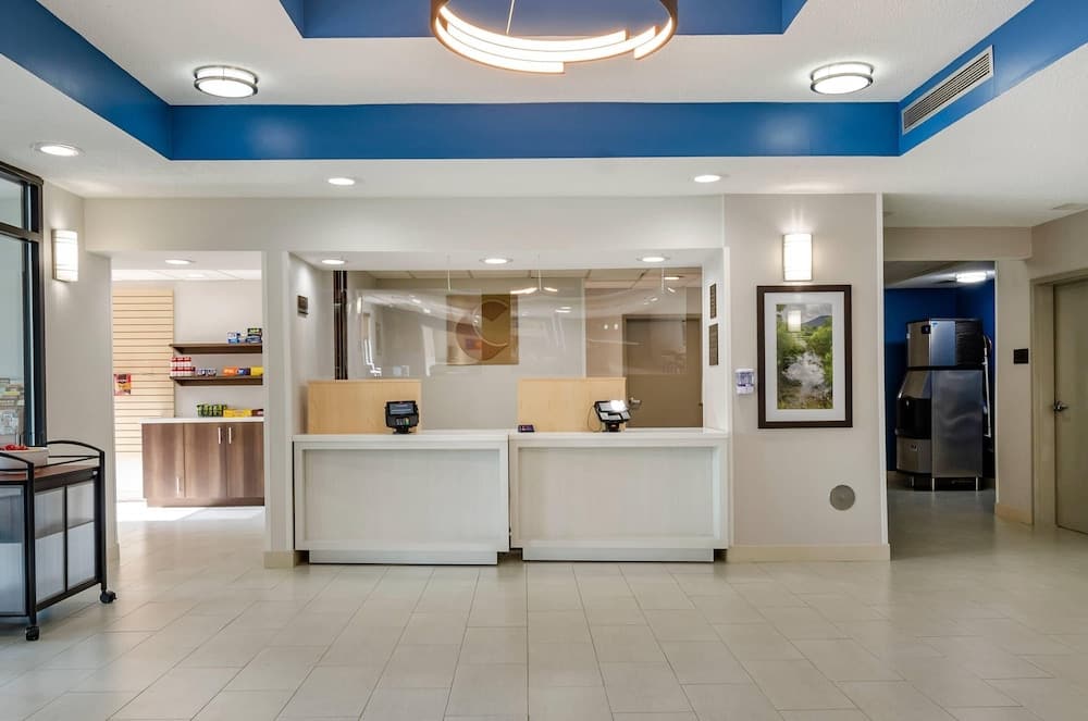 Comfort Inn & Suites Troutville-Roanoke North 2