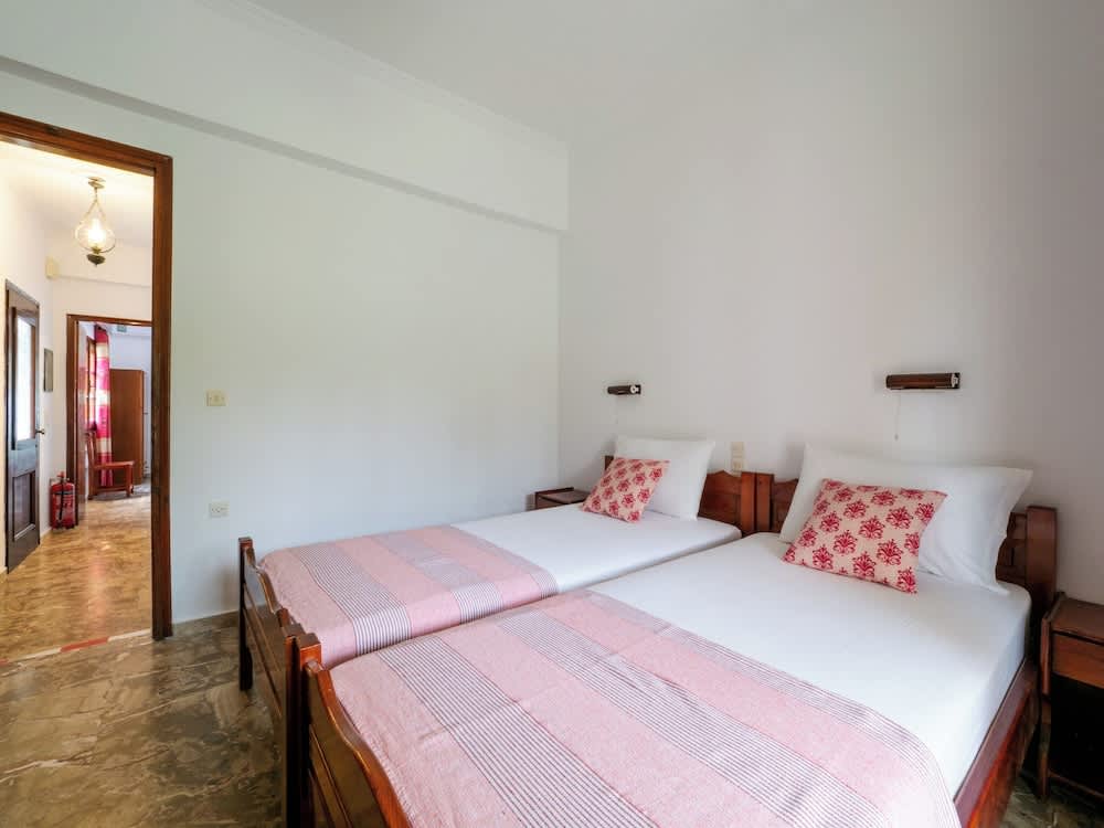 XENOFONTAS APARTMENTs 2