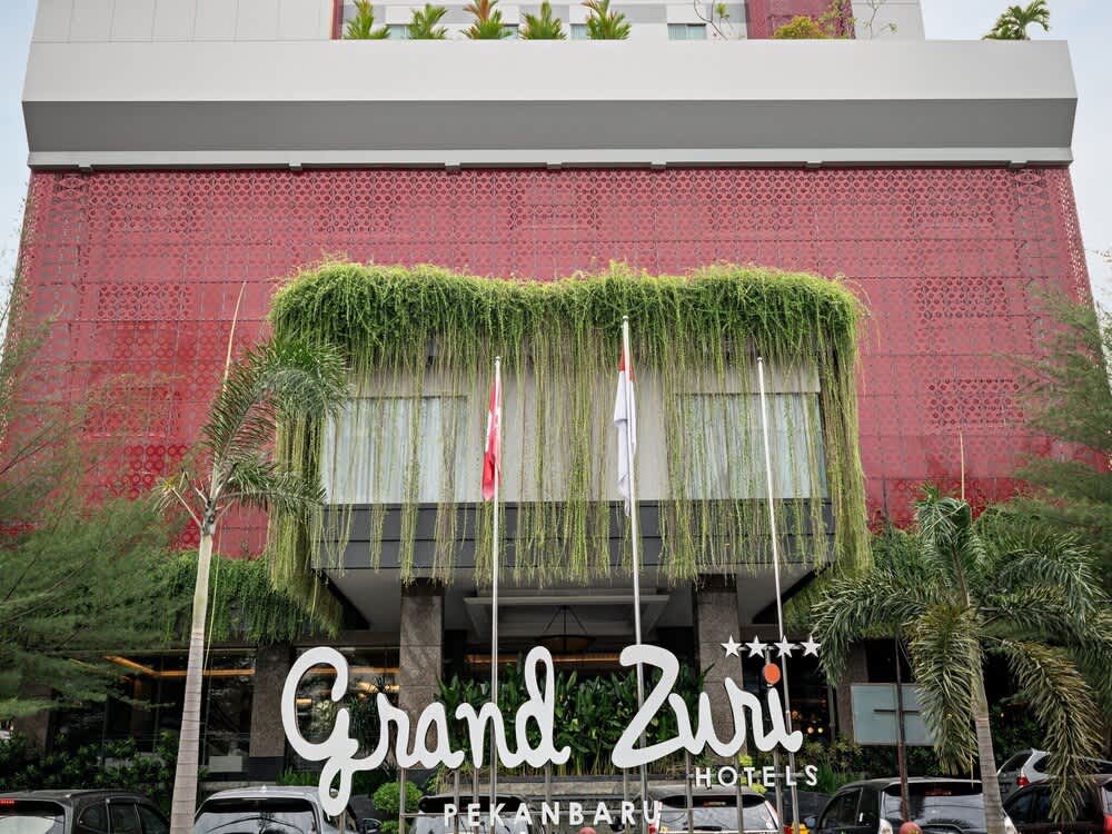 Grand Zuri Pekanbaru 1