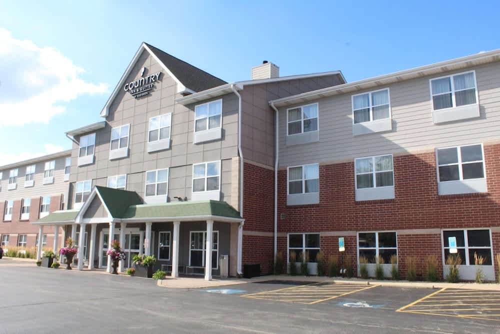 Country Inn & Suites by Radisson, Crystal Lake, IL 1
