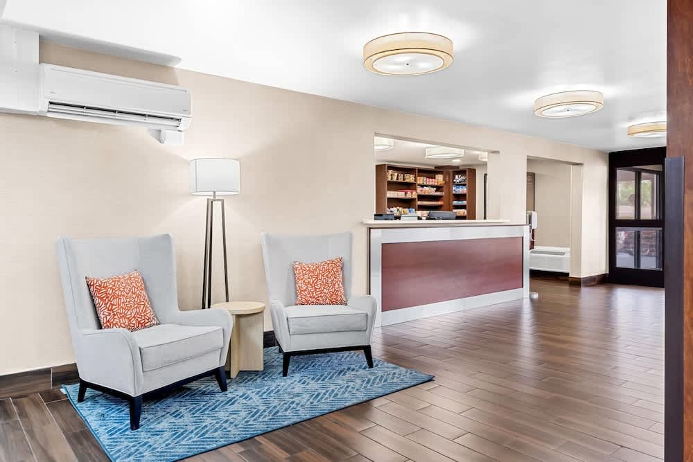 Comfort Inn University 2