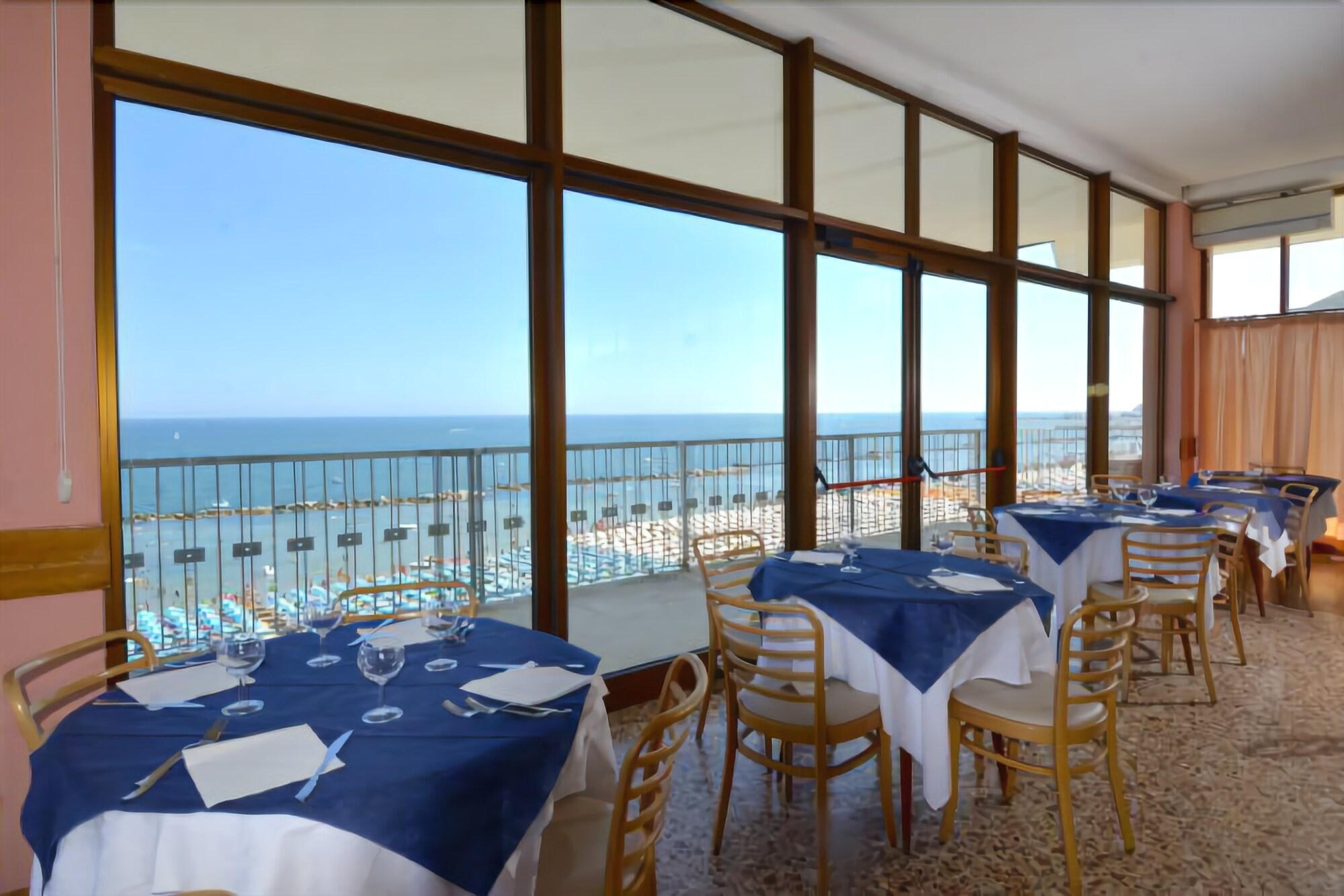 Diplomat Marine SeaFront Hotel Full Board - Pasti Inclusi 2