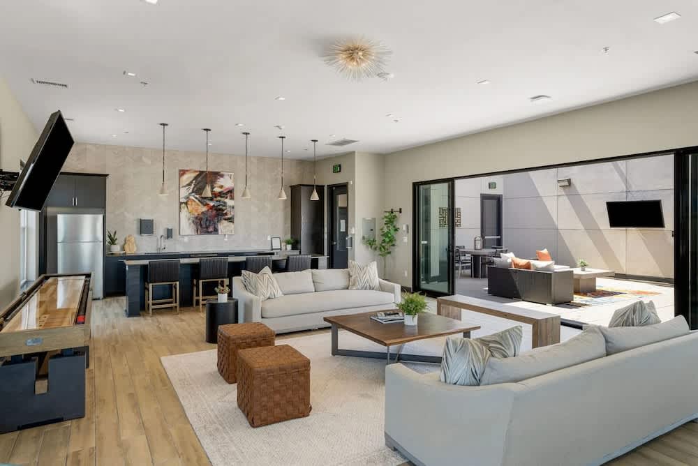 Arts District Apartments By Landing 1