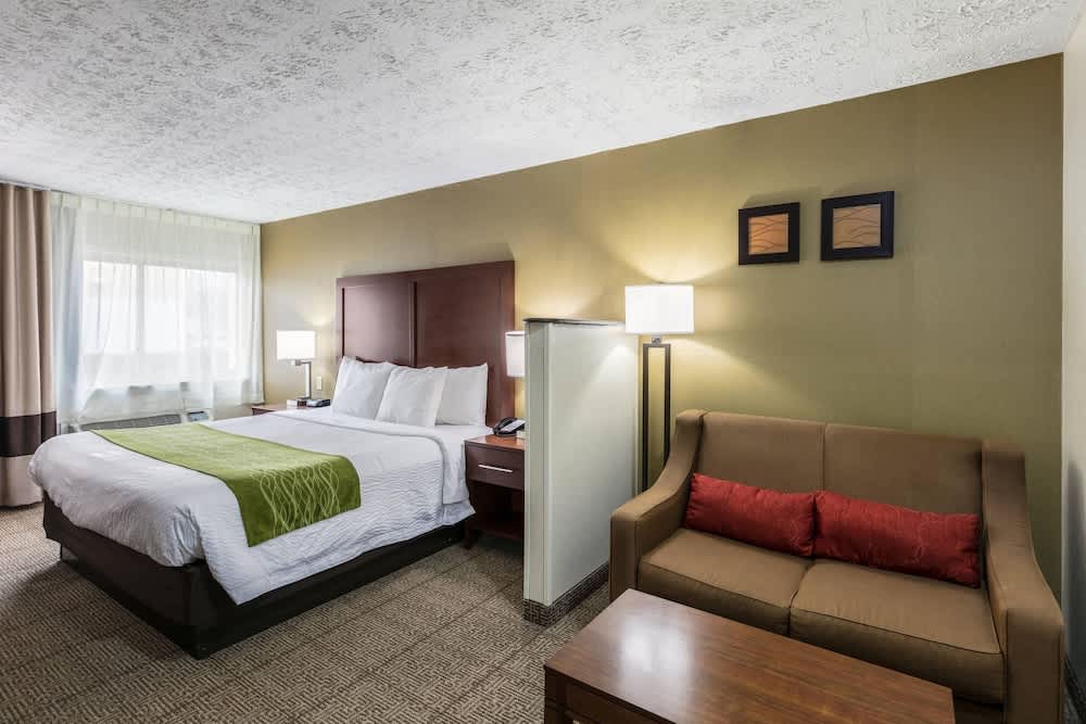 Comfort Inn Medford-Long Island 1
