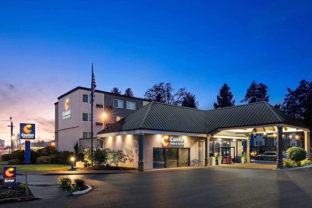 Comfort Inn & Suites Beaverton - Portland West 1
