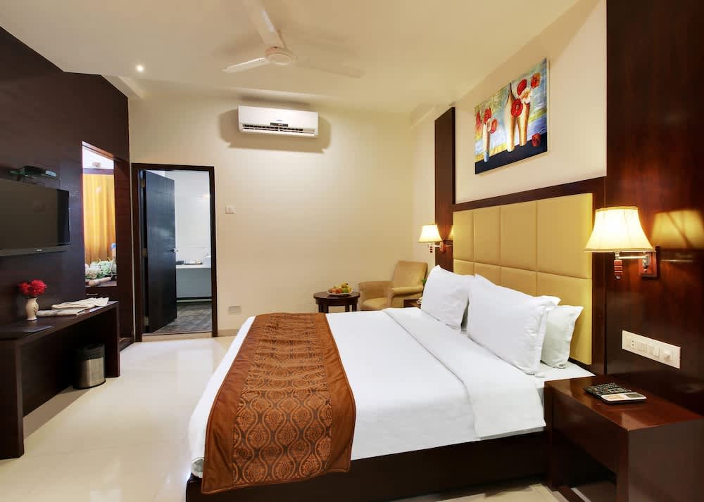 Hotel Sai Jashan Shirdi - Where blessings & comfort meet 1