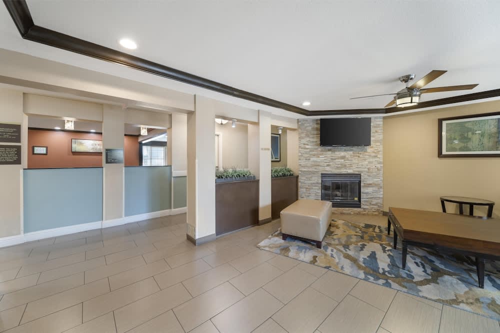 Best Western Plus Twin View Inn & Suites 2