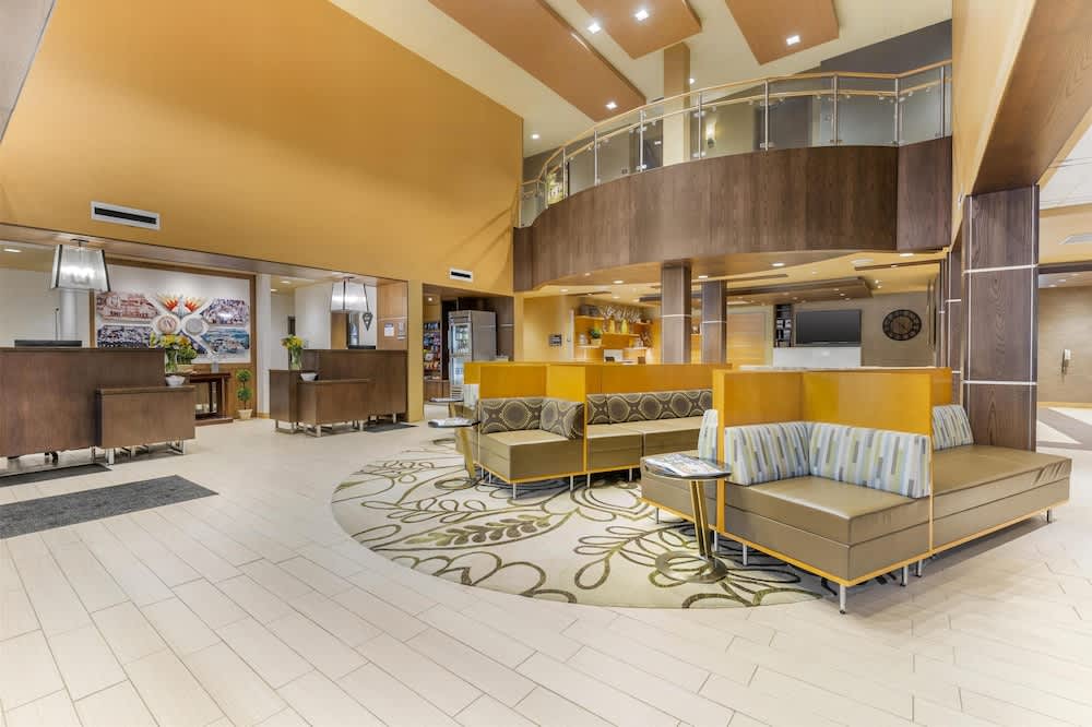 Best Western Plus Franciscan Square Inn & Suites Steubenville 2
