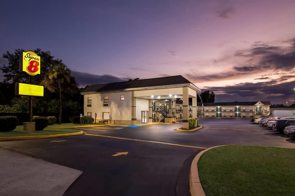 Super 8 by Wyndham Columbia 1