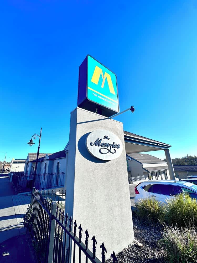 The Menzies Ballarat 1