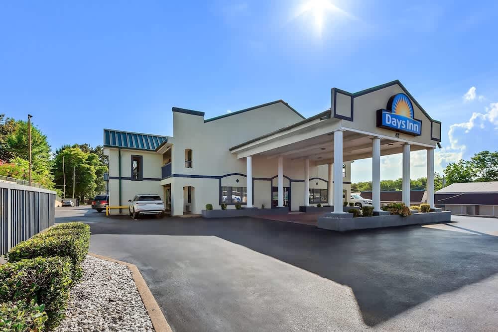Days Inn by Wyndham Lexington 1