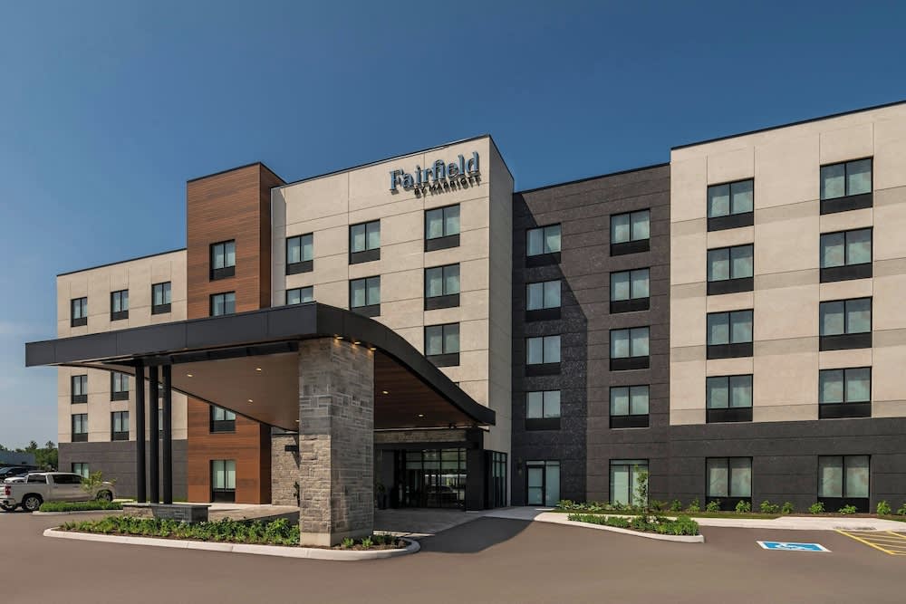 Fairfield by Marriott Inn & Suites Gravenhurst Muskoka 1
