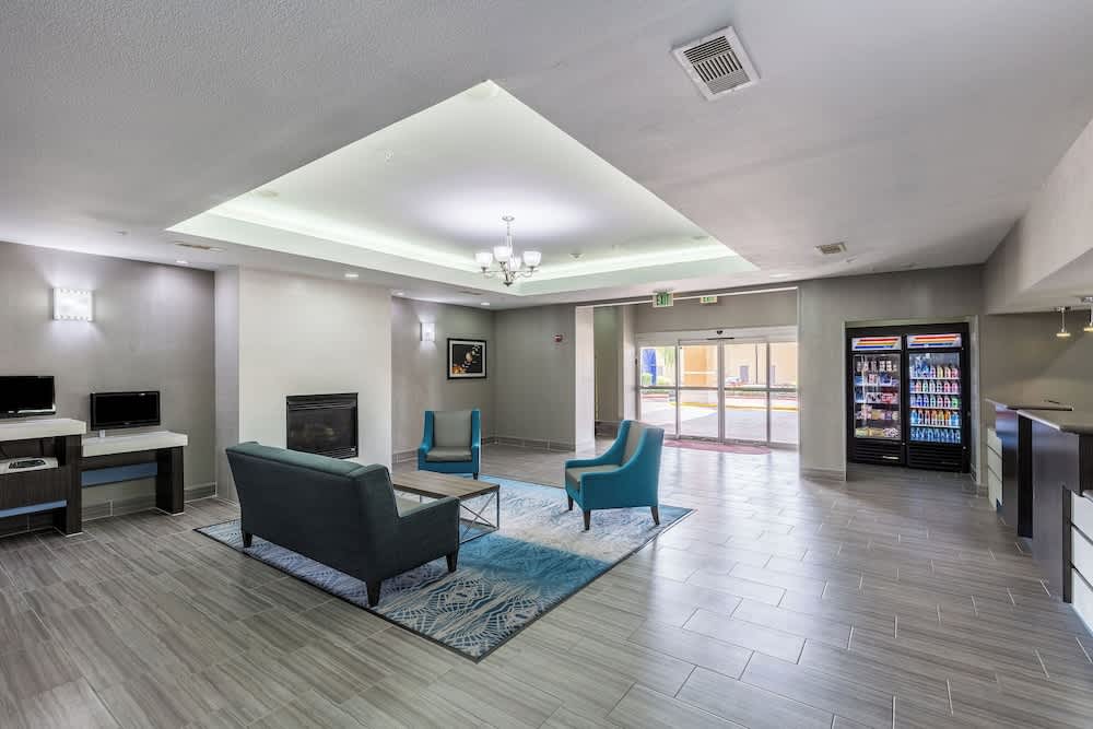 Platinum Inn & Suites Webster 2