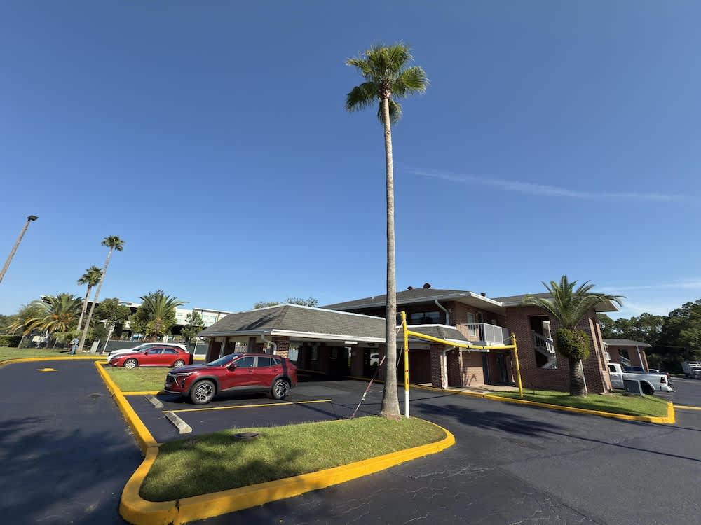 SureStay by Best Western Jacksonville Airport 1