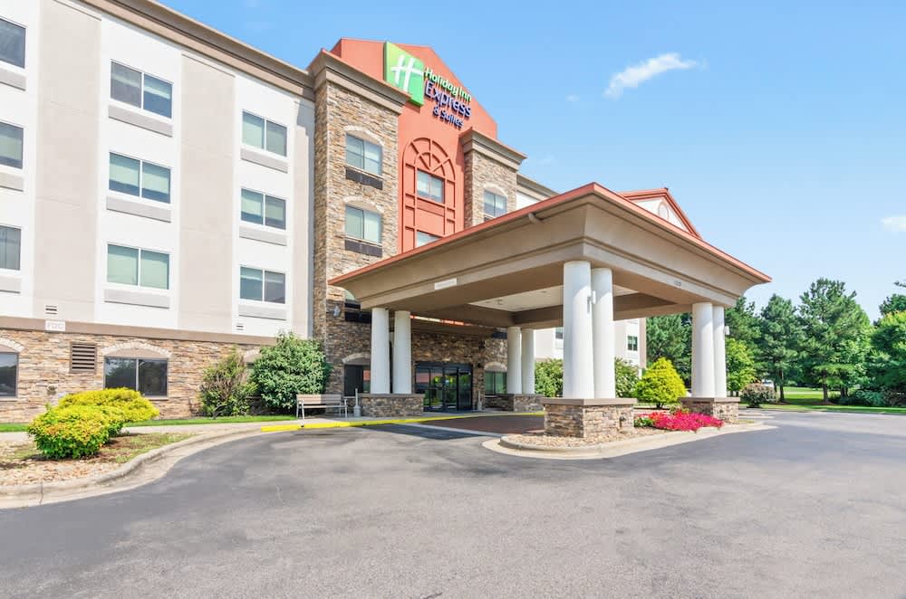 Holiday Inn Express & Suites MOUNT AIRY by IHG 1