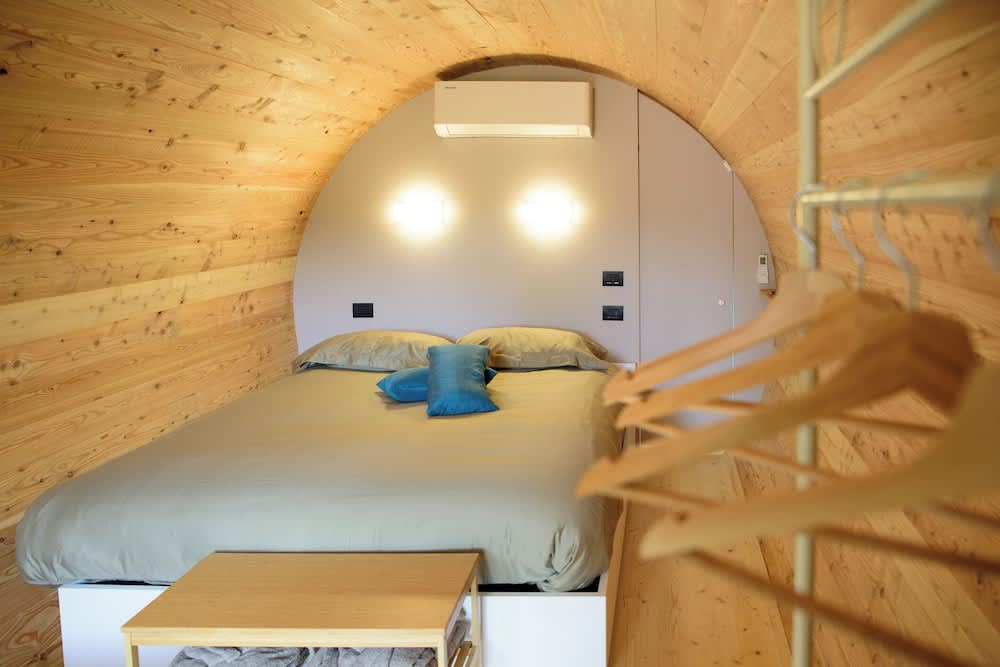 Rifugio diVino Dormire in una botte - Wine Barrel stay near Rome 1