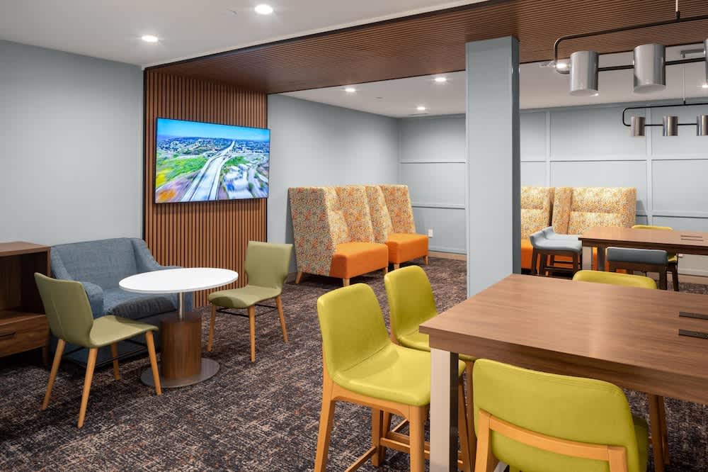 Hampton Inn & Suites by Hilton San Diego SeaWorld Near Old Town 2