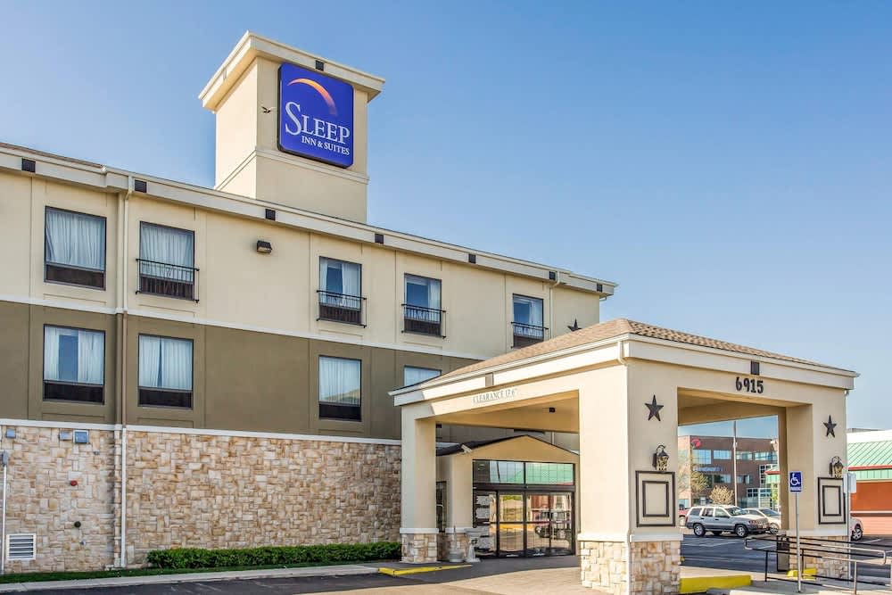 Sleep Inn & Suites West Medical Center 1