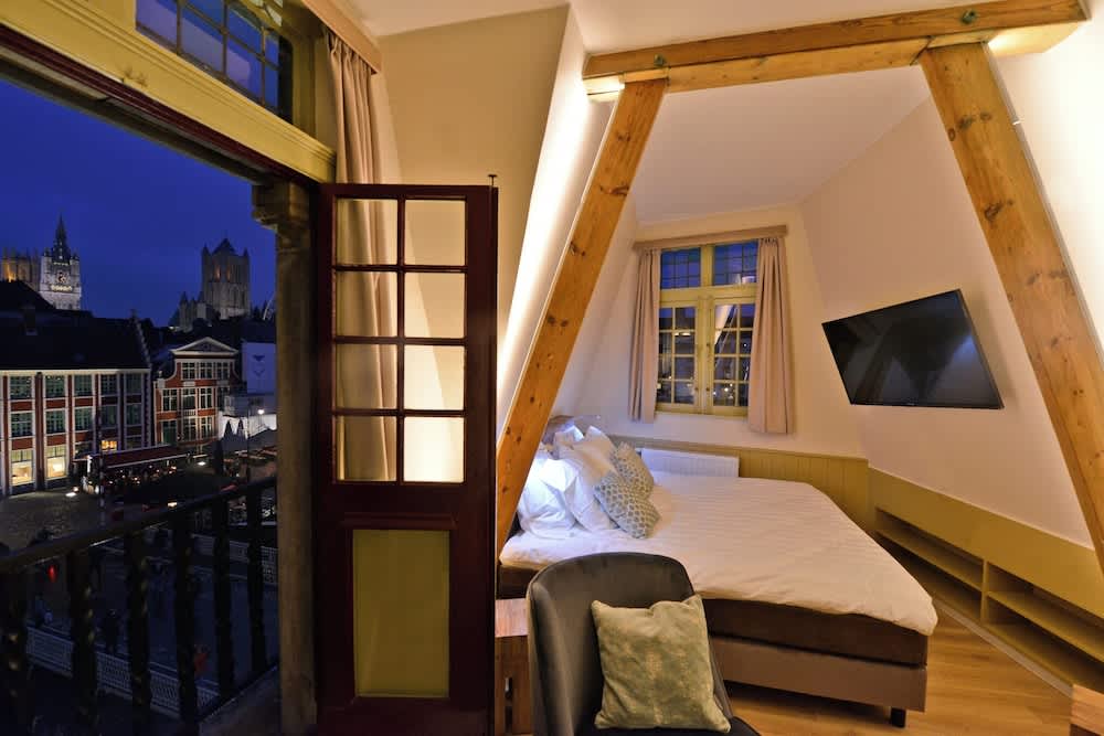 Rooms With A View 2