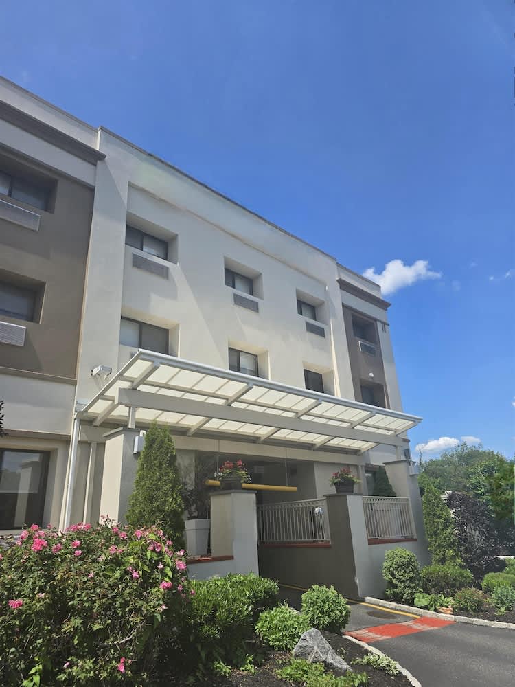 Best Western Roslyn-Long Island Hotel 1