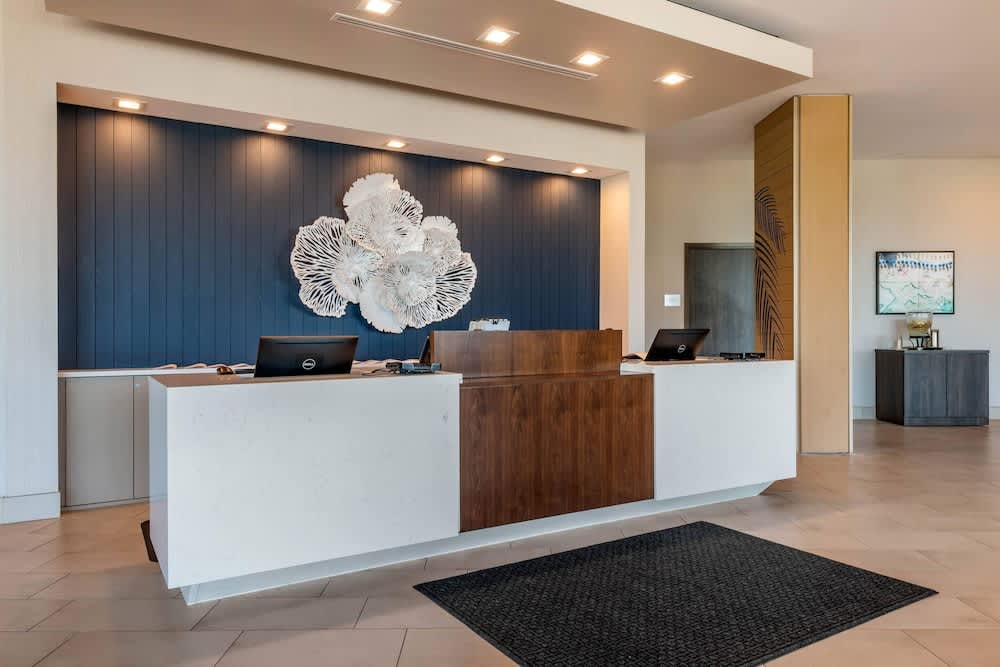 Cambria Hotel St Petersburg-Madeira Beach Marina 2