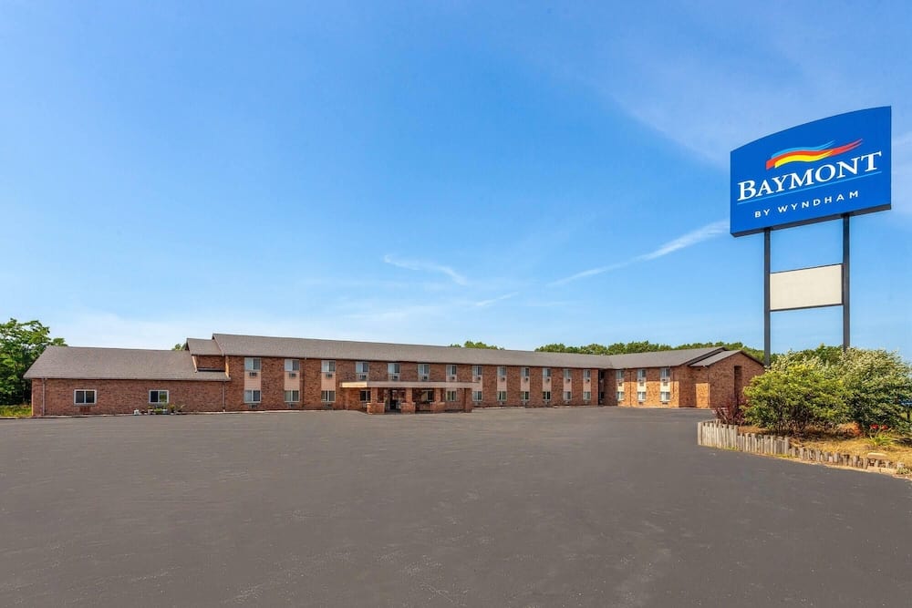 Baymont by Wyndham Manistee 1
