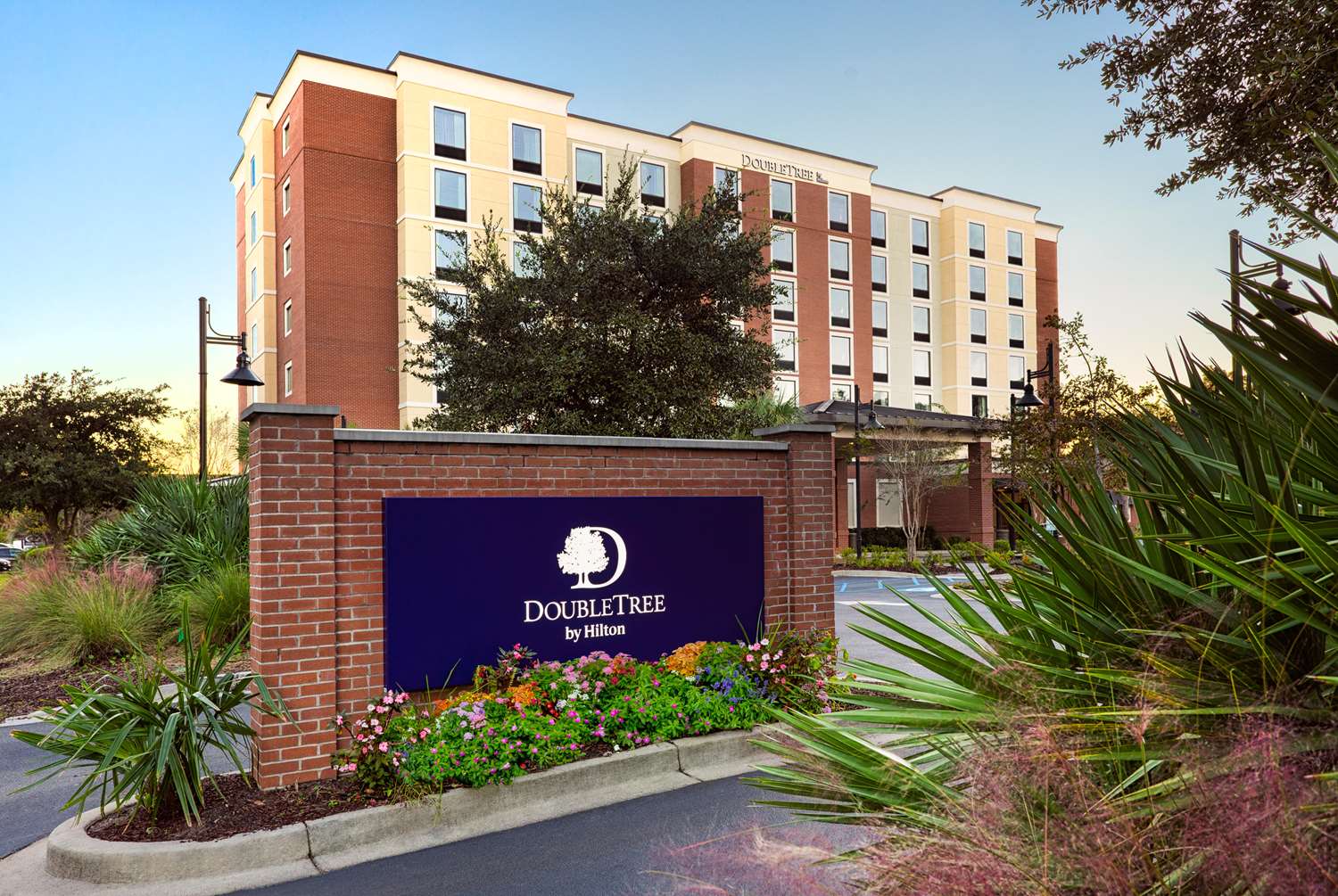 DoubleTree by Hilton Charleston Mount Pleasant 1