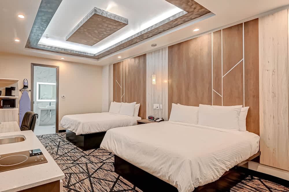 Comfeeni Inn and Suites 2