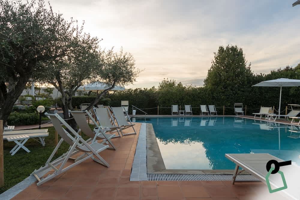 HOTIDAY Room Collection - Sarzana 1
