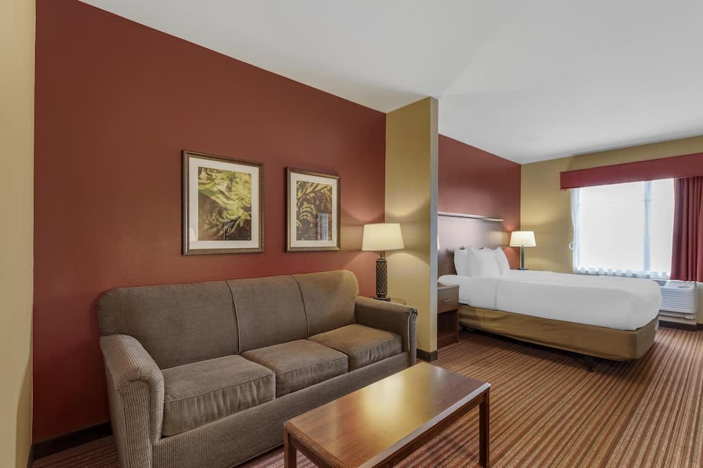 Best Western Plus Hudson Hotel & Suites 1