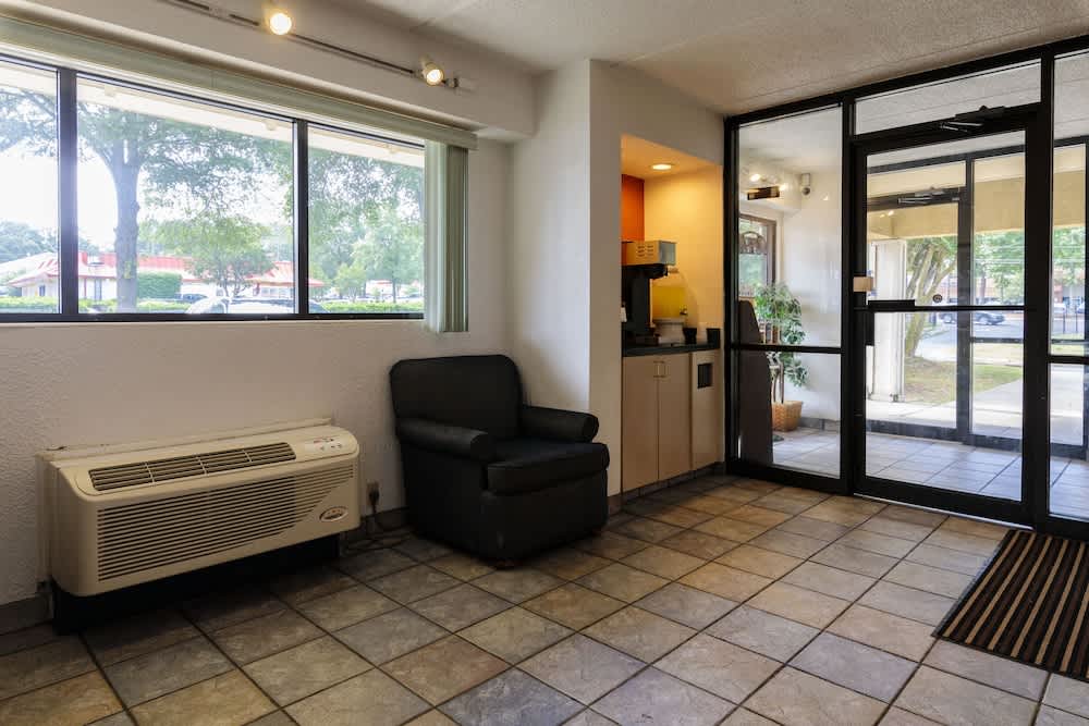 Days Inn by Wyndham Charlotte University 1