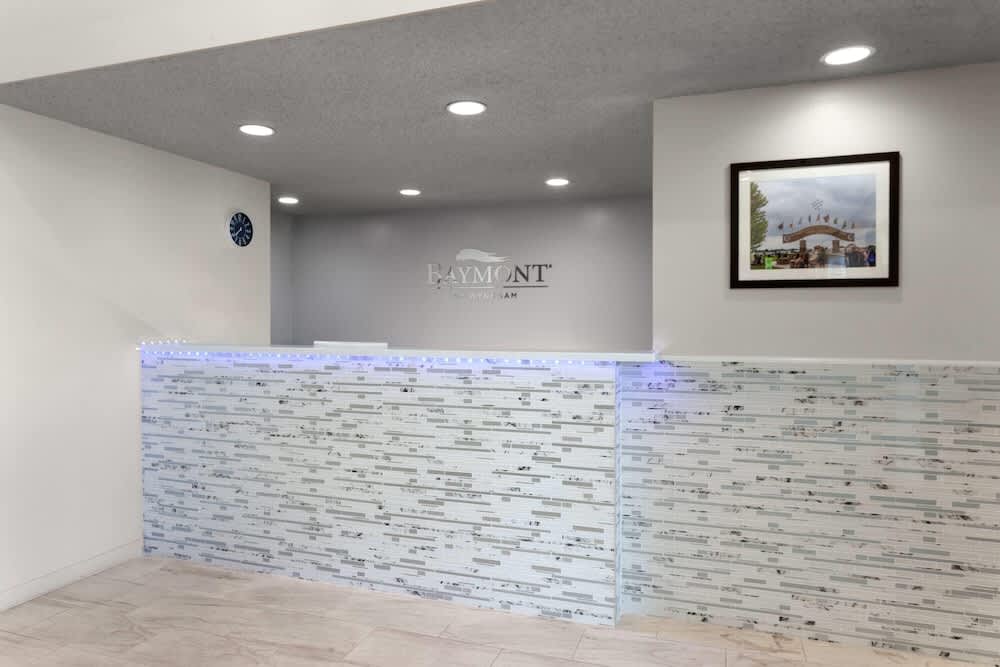 Baymont inn by Wyndham Oshkosh Airport 2