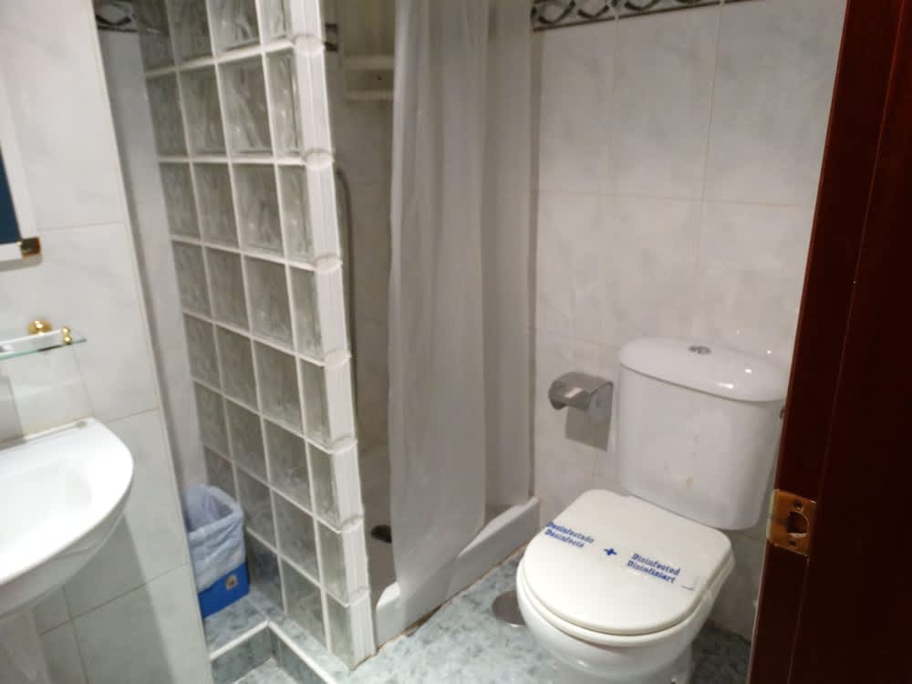 Hostal la Redonda 2