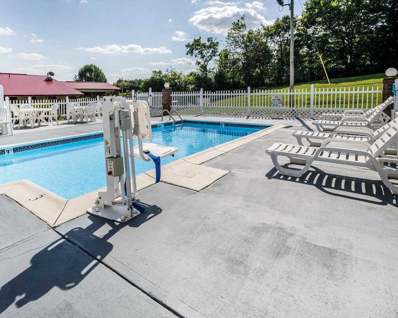 Econo Lodge Russellville 1