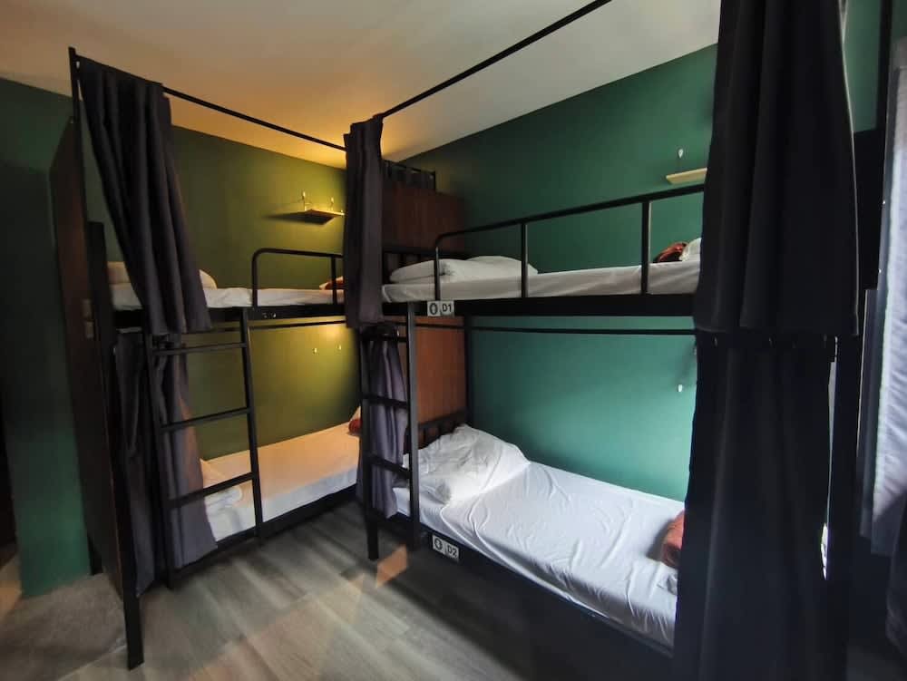 Nimman Nest Hostel & Cafe 2