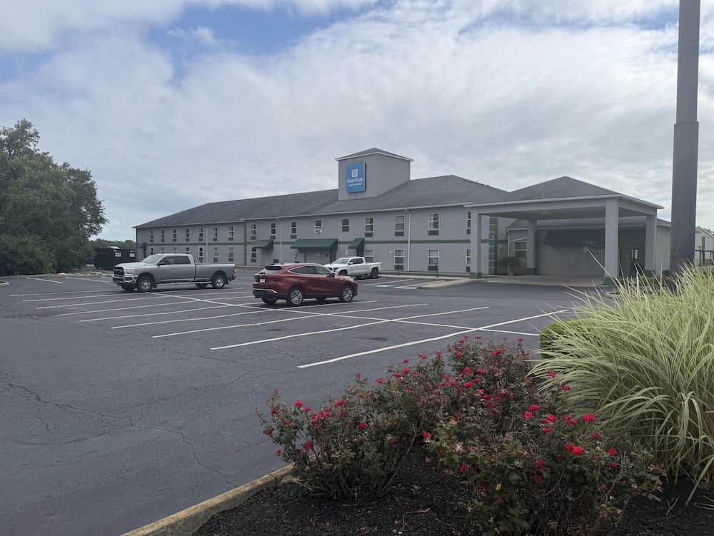 Surestay By Best Western Obetz Rickenbacker Airport 1