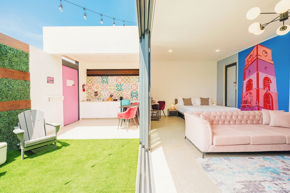 Privada Stays - Private Pools & Colorful-Chic Boutique Hotel 2