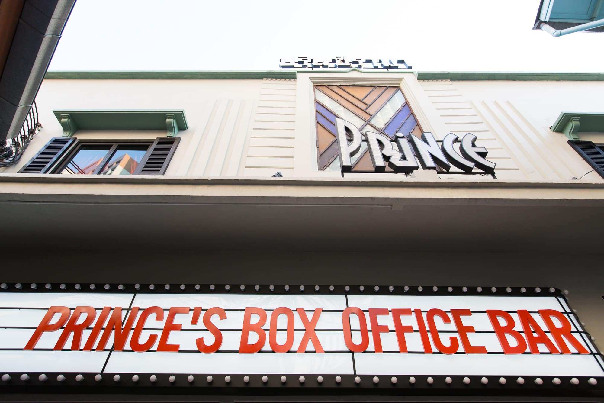 Prince Theatre Heritage Stay Hostel - Silom 1