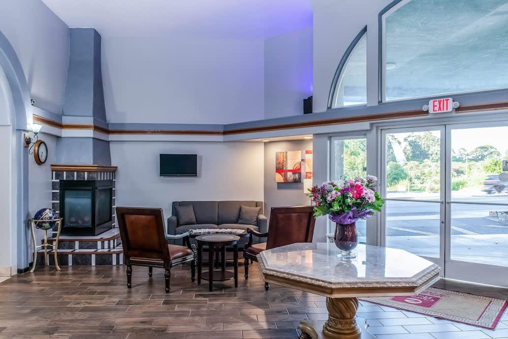 Clarion Hotel By Humboldt Bay 2