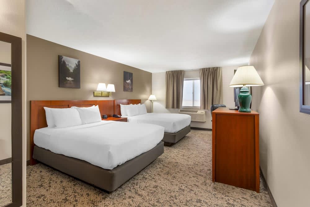 Quality Inn & Suites Fillmore I-15 1