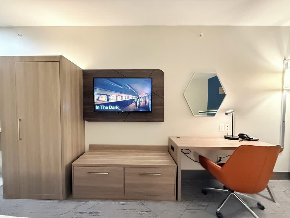Holiday Inn Express KENEDY by IHG 2