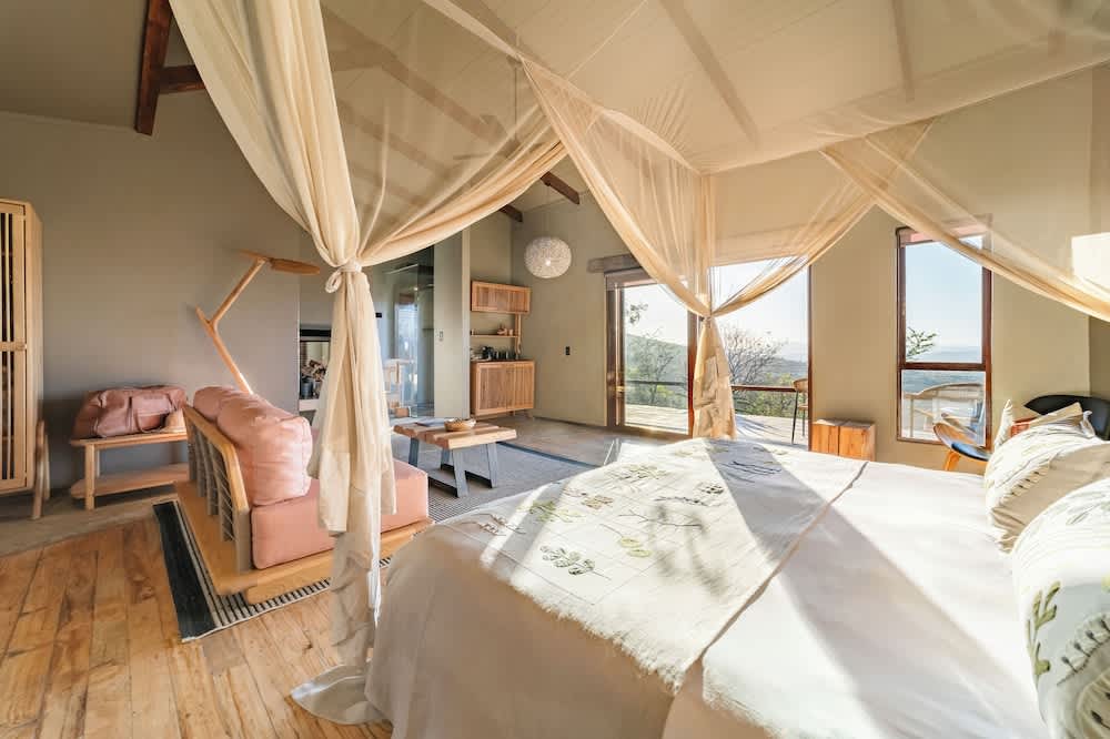 Rhino Ridge Safari Lodge 1
