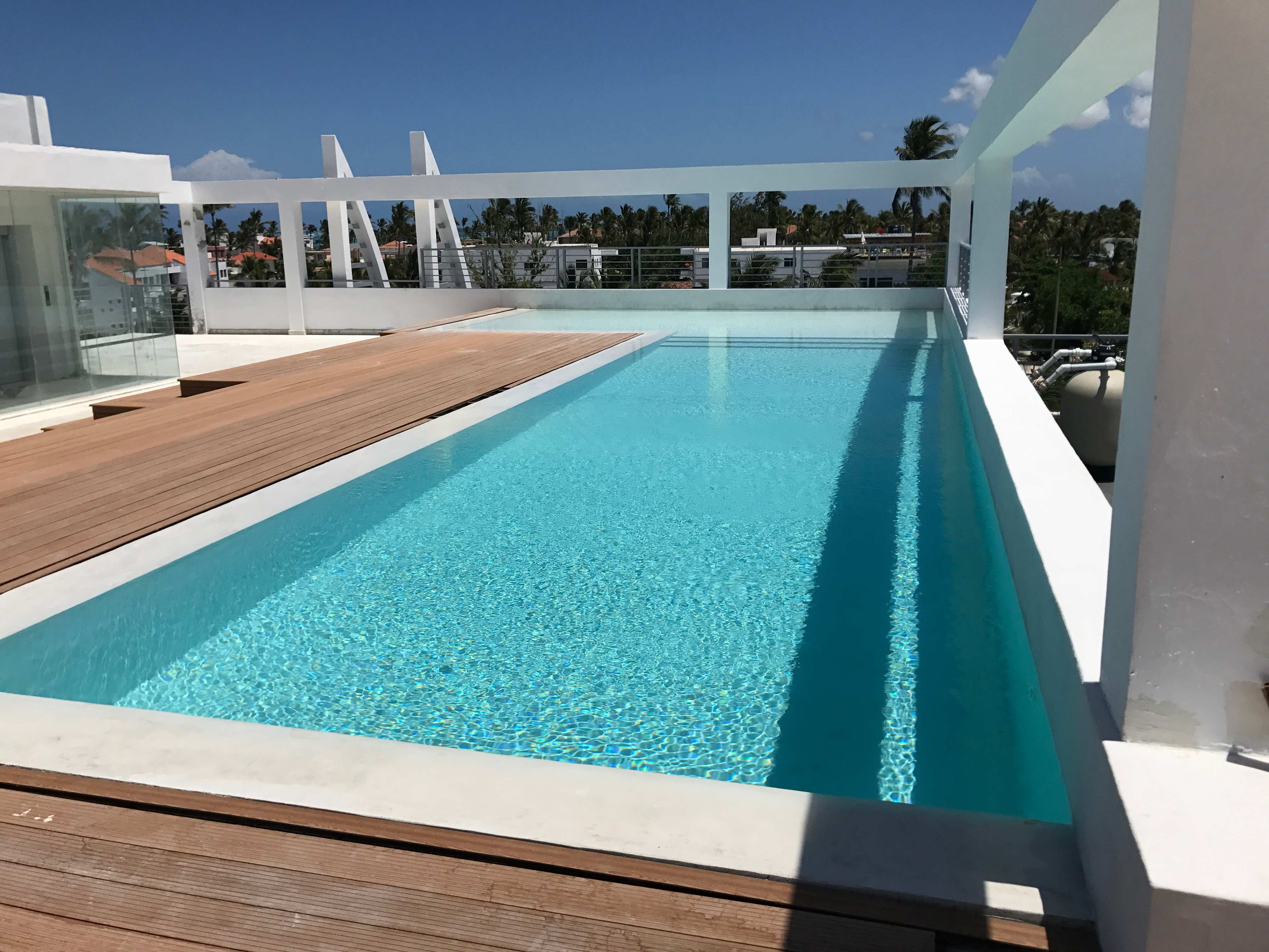 Ducassi Suites Beach Club & Spa Rooftop Pool 2