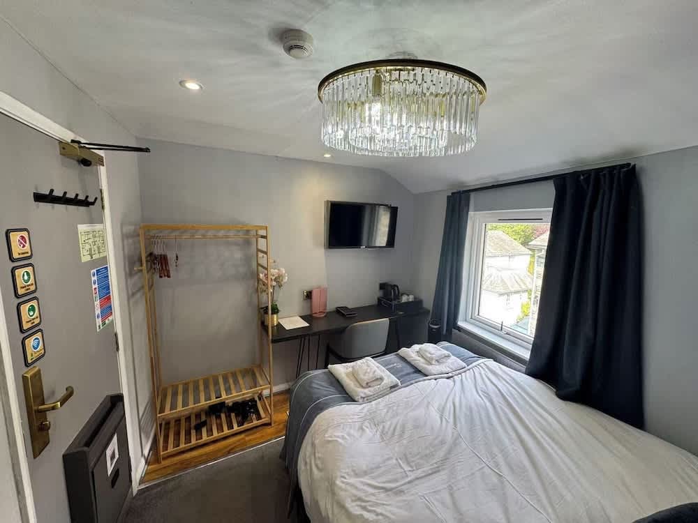 Waterhead Rooms & Suites - Parking Available Onsite 2