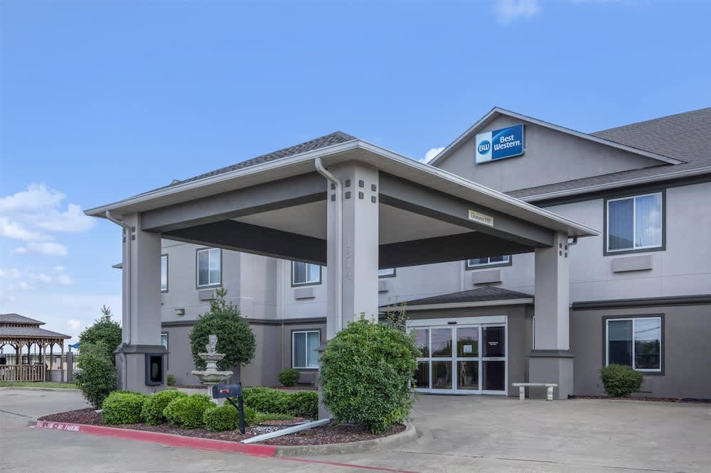 Best Western Limestone Inn and Suites 1