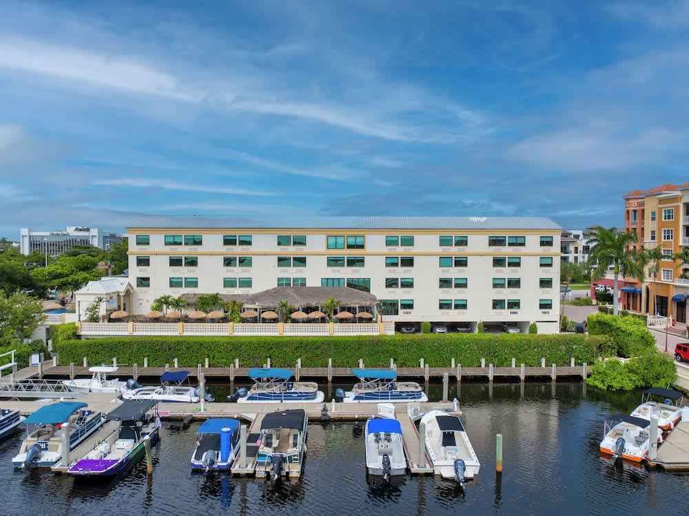 Bayfront Inn 5th Avenue 1