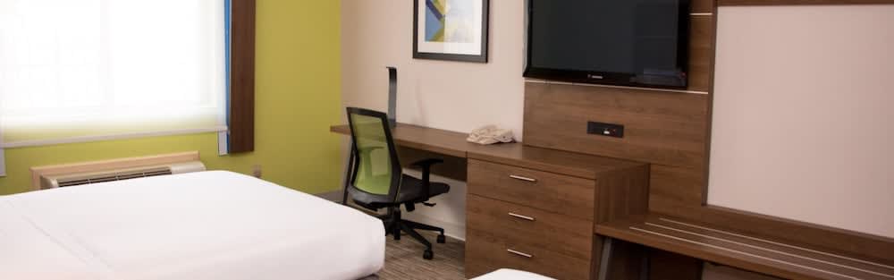 Comfort Inn & Suites Tyler North 1